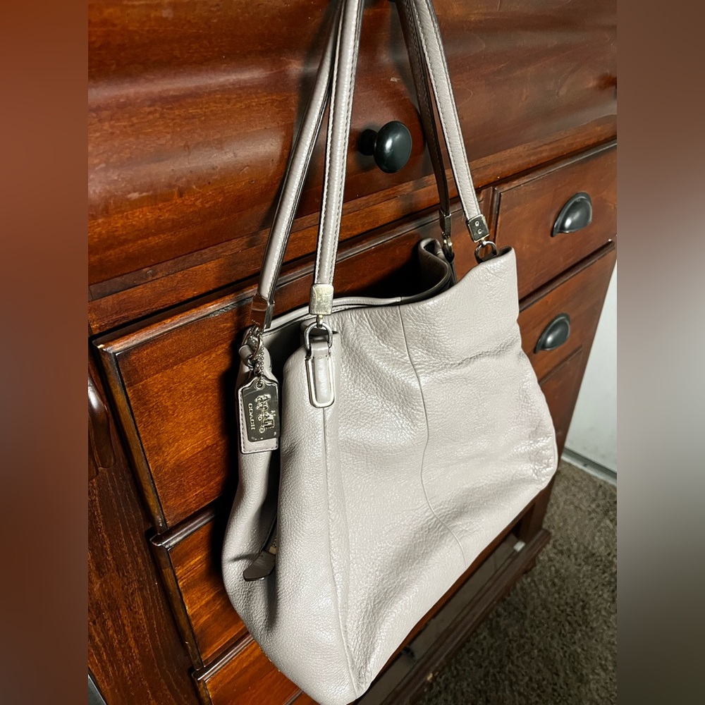 Coach Women's Leather Shoulder Bag -Pebble